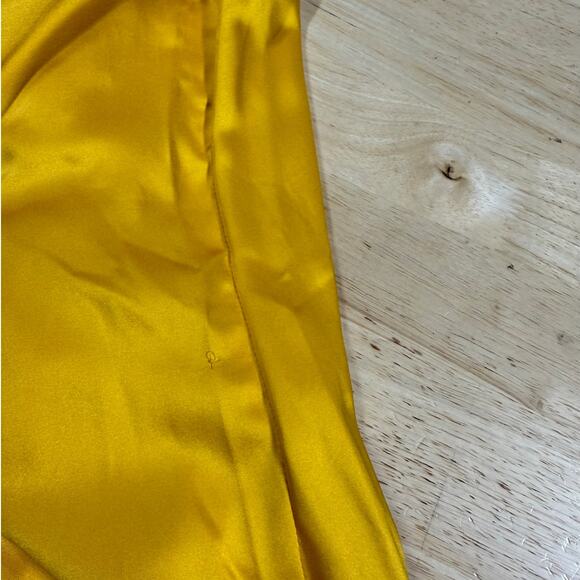 Mac Duggal NWT Yellow Faux Wrap Puff Shoulder Long Sleeve A-Line Gown Sz 4 *Flaw - Picture 11 of 12